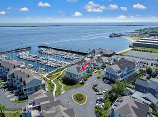 1 Halfmoon Ct #901, Highlands, NJ 07732