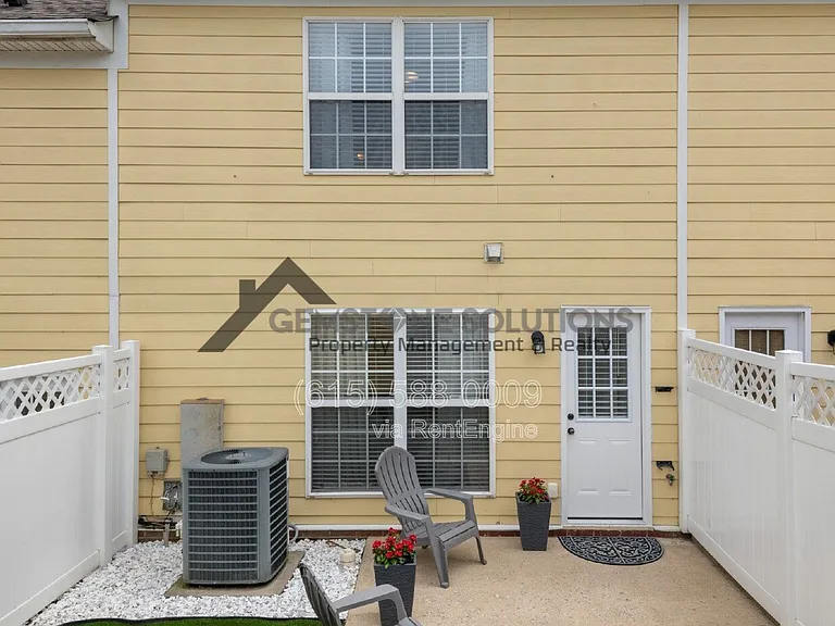 7111 Lenox Village Dr — Photo 27