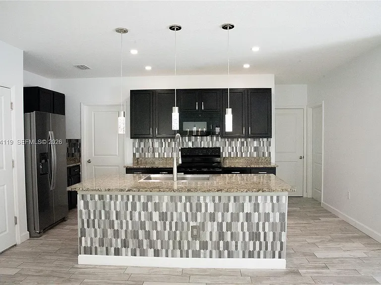 105 Lacewing Pl — Photo 3