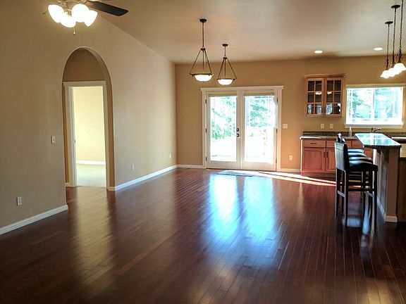 3rd image of 1261 Dunlap Dr