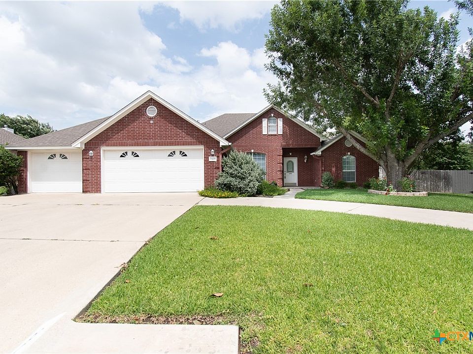 1st image of 2308 Pin Oak Dr