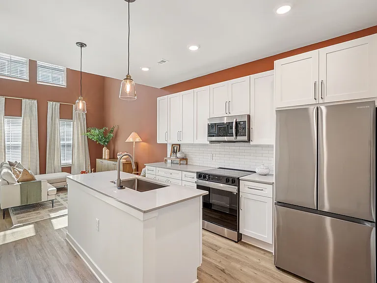 Hamlet Watkins Centre - Homes & Townhomes for Rent — Photo 29