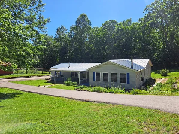 221 W Catoosa Canyon Dr, Crossville, TN 38571