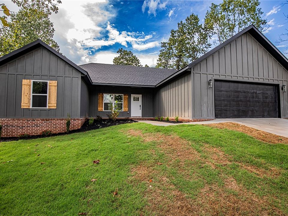 1st image of 14 Eastleigh Cir