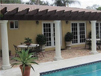 2nd image of 2110 Alhambra Cir