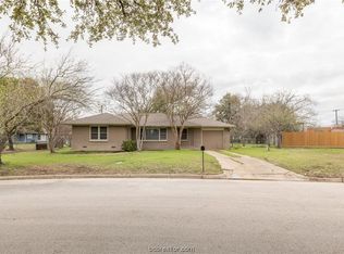 719 Lazy Ln, Bryan, TX 77802