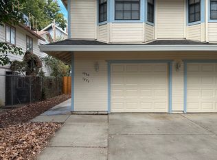1807 V St, Sacramento, CA 95818