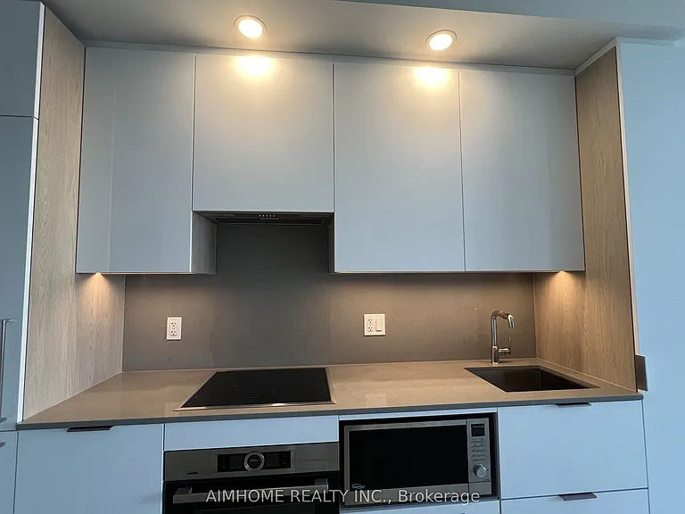 28 Freeland St #2305 — Photo 23