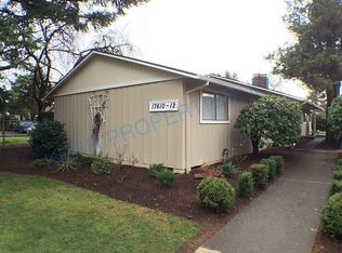 17610 SE Pine St, Portland, OR 97233