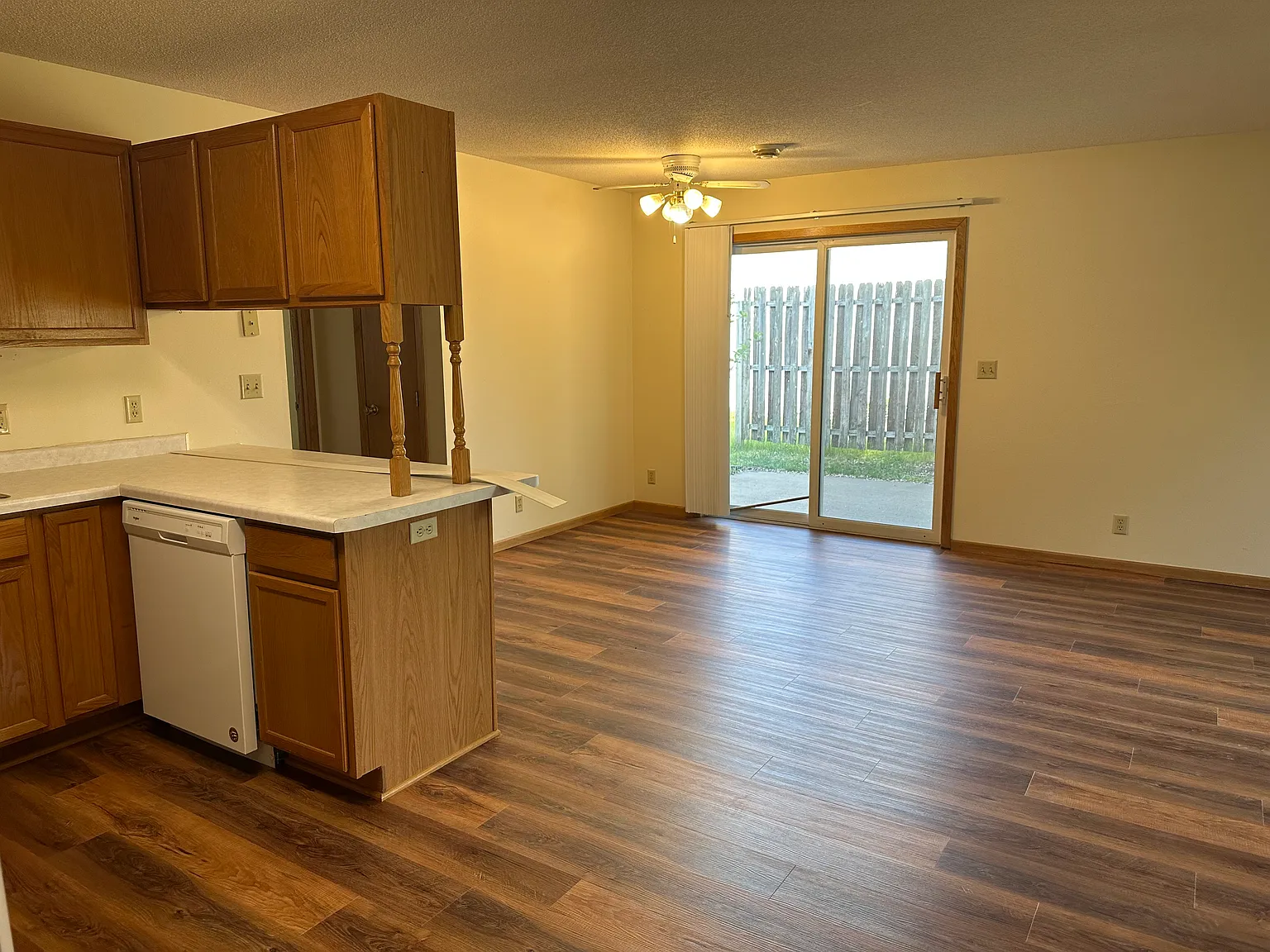 2 bed, $1,149 — Photo 4
