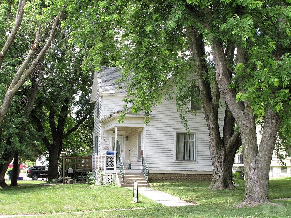 2nd image of 203 N 16th St
