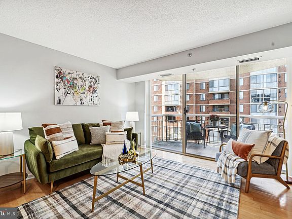 3rd image of 1200 Braddock Pl APT 704
