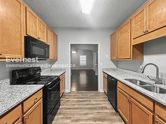 4th image of 8612 Thomas Rd