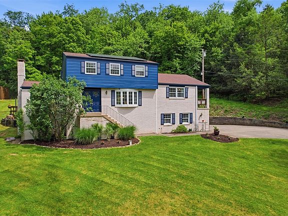 3rd image of 122 Grove Hill Rd