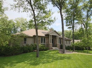 1930 Sunny Brook Ct, Plover, WI 54467