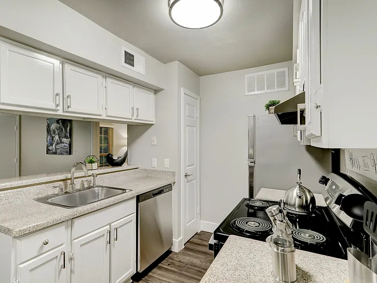 Emerson Pines — Photo 6