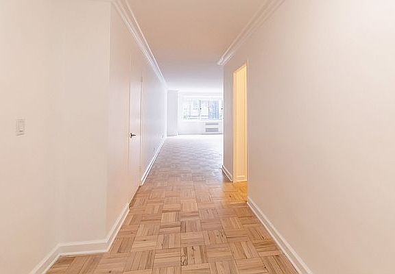 4th image of 920 Park Ave #5A