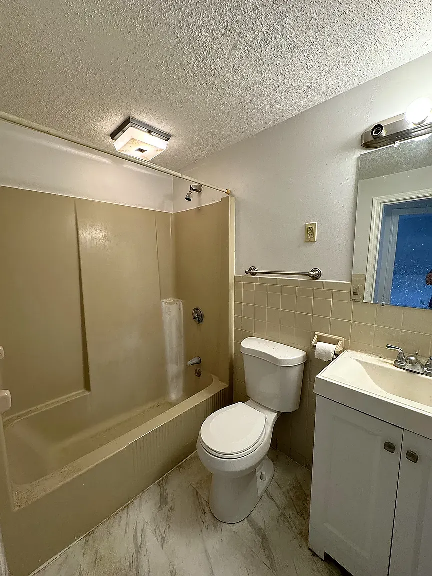 1 bed, 820 sqft, $1,900 — Photo 3