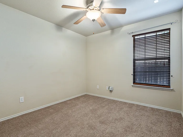 3917 Mantis St — Photo 16