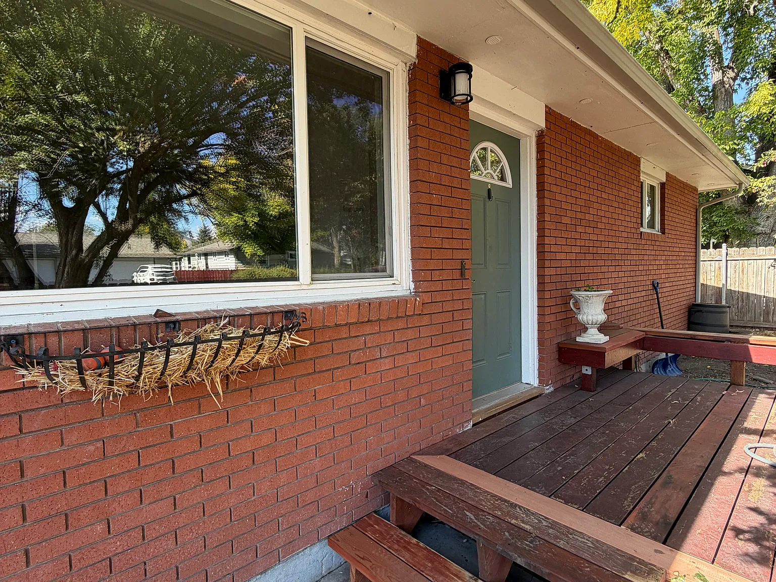 705 Kemp St — Photo 4