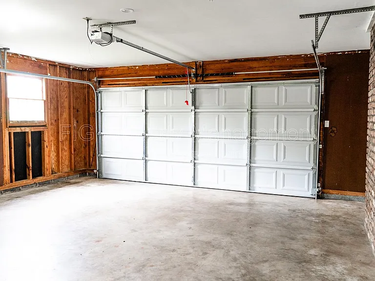 4200 Crestfield Rd — Photo 8