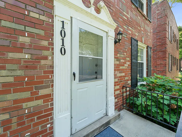1010 Sanford Ave #1 — Photo 19
