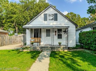 3993 Weddell St, Dearborn Heights, MI 48125