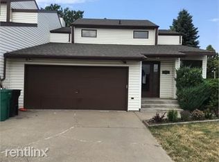 1810 N Grandview Ln, Bismarck, ND 58503
