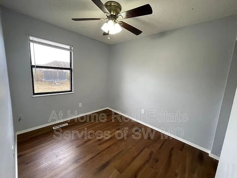 4355 S Glenn Ave #A — Photo 6