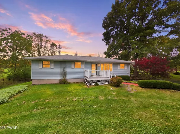154 Schoolhouse Rd, Honesdale, PA 18431