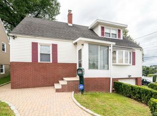 18 Fortfield Ave, Yonkers, NY 10701