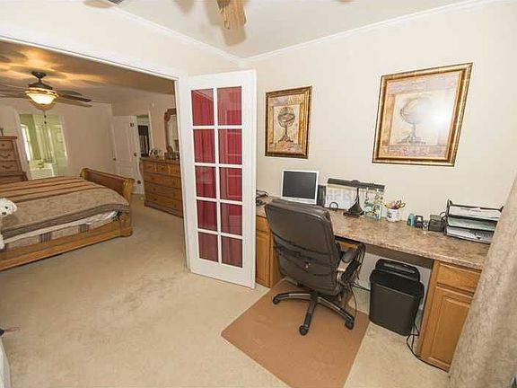 5th image of 523 Sugar Pine Dr