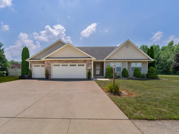 411 17th St SE, Demotte, IN 46310