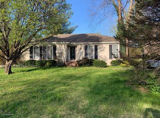 707 Ahland Rd, Woodlawn Park, KY 40207