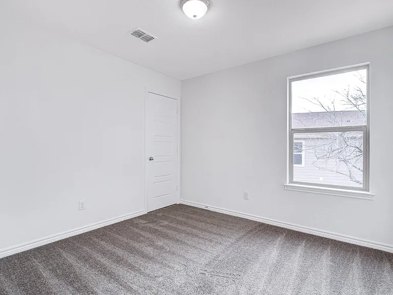 4955 Usaa Blvd — Photo 23
