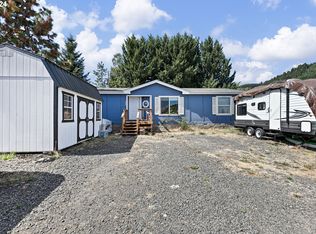 548 Locust Ct, Yoncalla, OR 97499
