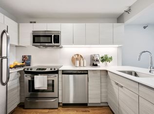420 E Ohio, Chicago, IL 60611