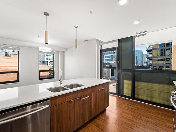2nd image of 708 N Wells St #1103