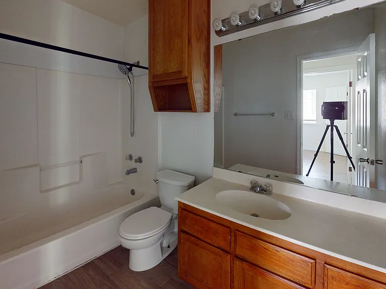 802 Hackberry St — Photo 16
