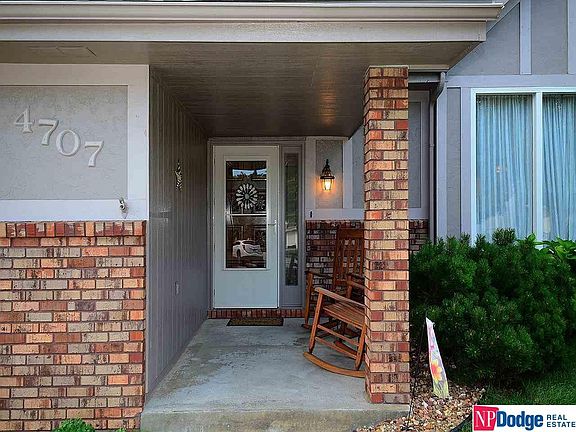 3rd image of 4707 N 109th Cir