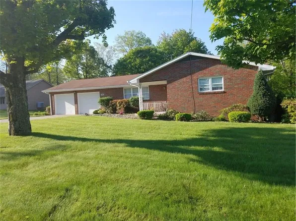 296 Holyoke Rd, Butler, PA 16001