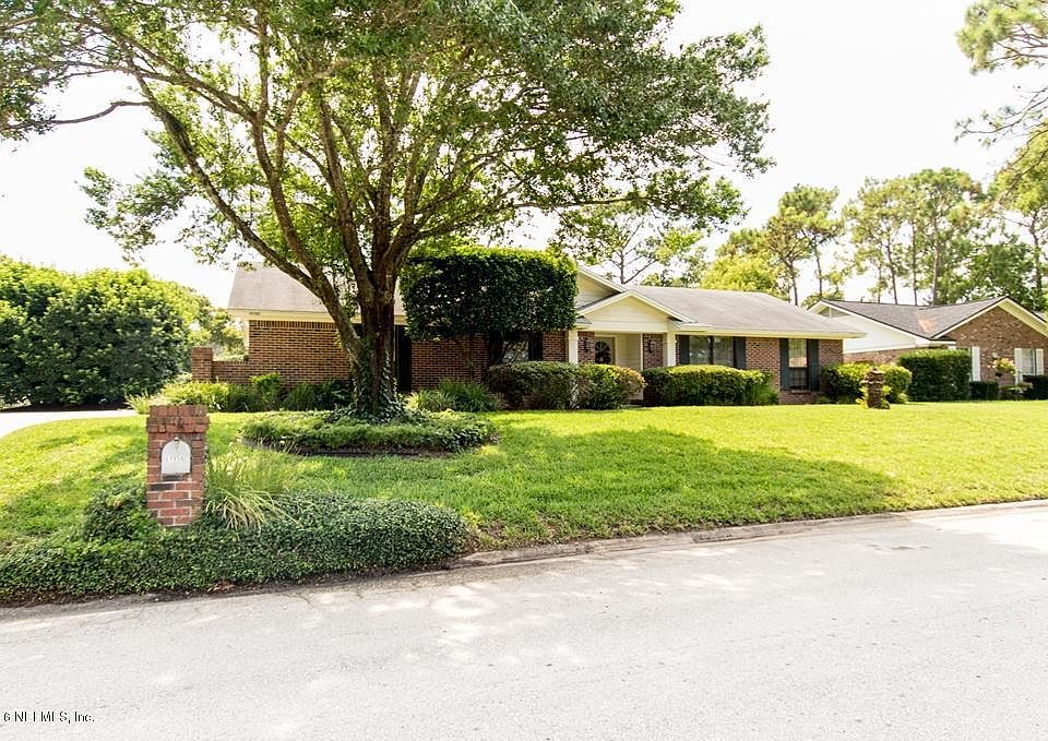 1st image of 1956 Creekview Ct