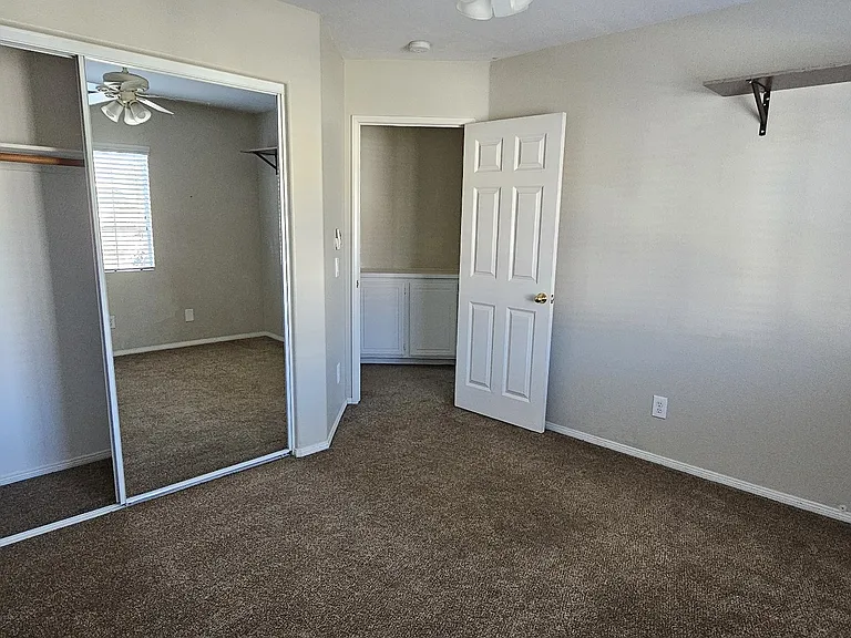 45204 Almora St — Photo 55