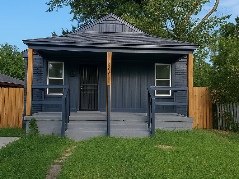 804 Boston St — Photo 1