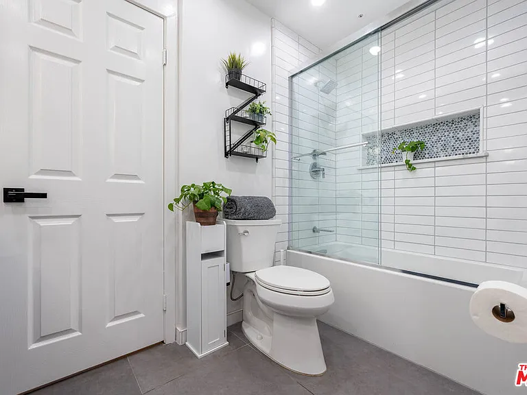 1220 Dincara Rd — Photo 20