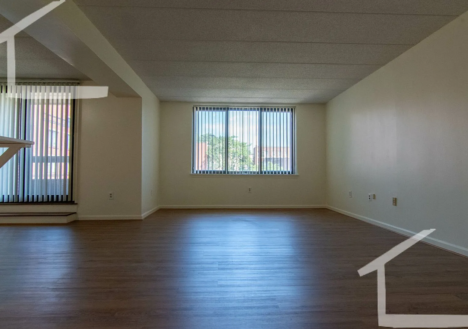 Huge 2 bed in Allston — Photo 1