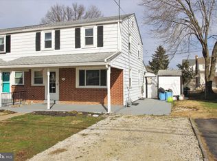 526 Ridley Ave, Folsom, PA 19033