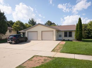 1334 Honeysuckle ROAD #1336, Hartford, WI 53027