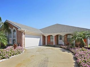 5121 McKendall Pl, New Orleans, LA 70128