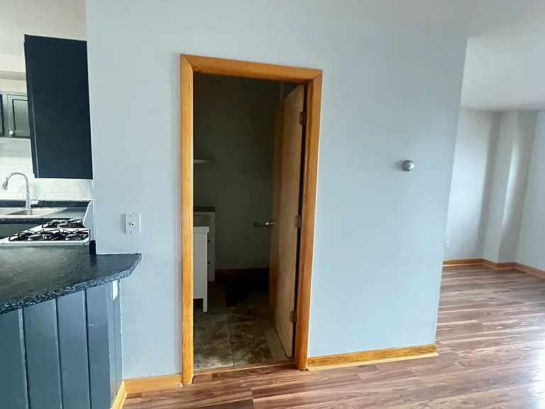 410 E Topaz Ave #B — Photo 5